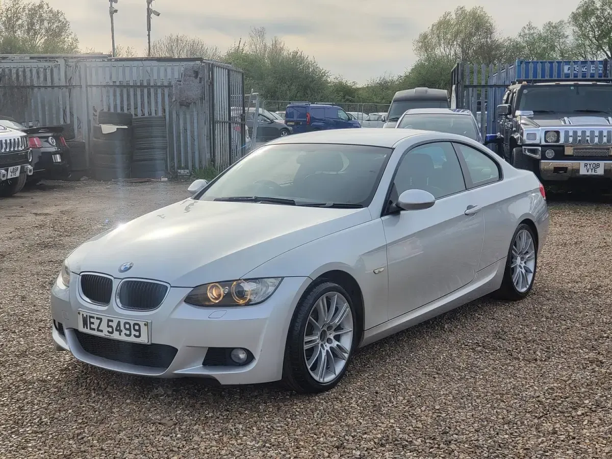 Used BMW 320 M Sport 170 HP (125 kW) 2009 Silver Coupe