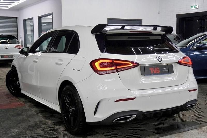 Used Mercedes A180 AMG line 136 HP (100 kW) 2019 White Hatchback