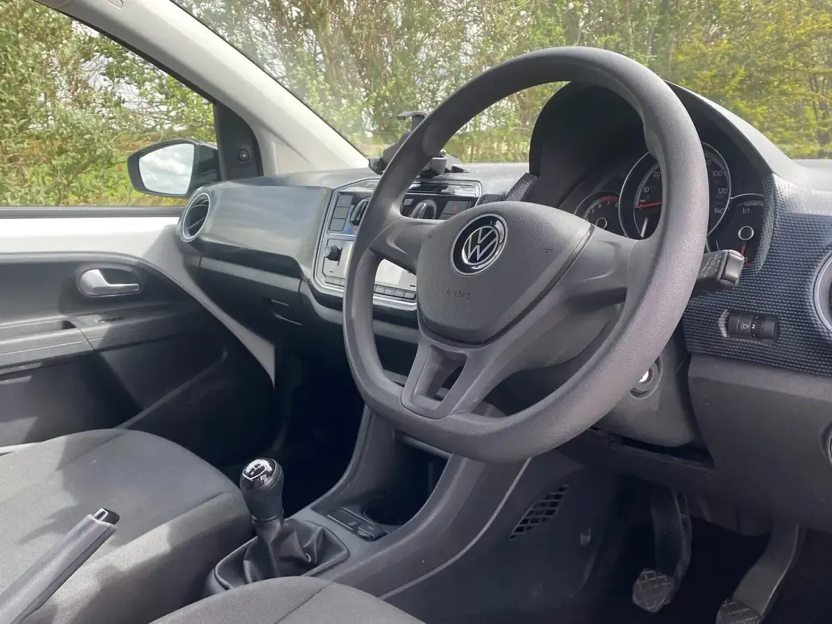 Used VW up! Black Edition 65 HP (47 kW) 2021 Pure white Hatchback