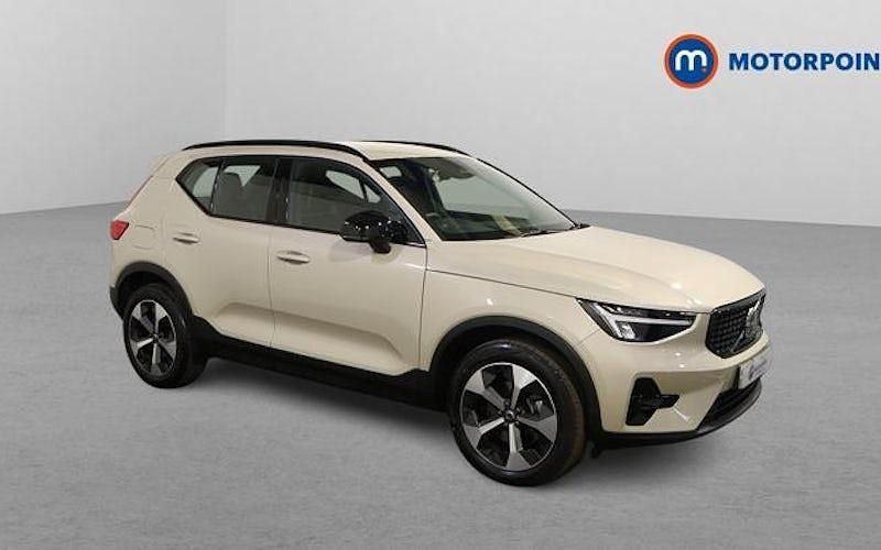 Usado Volvo XC40 Plus 163 HP (119 kW) 2026 SUV