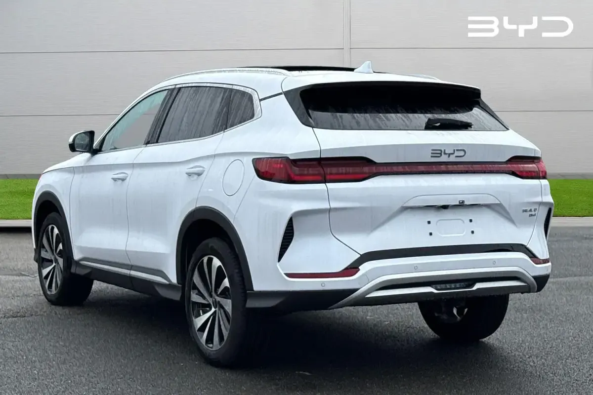 New BYD Seal U Boost 218 HP (160 kW) 2026 White SUV