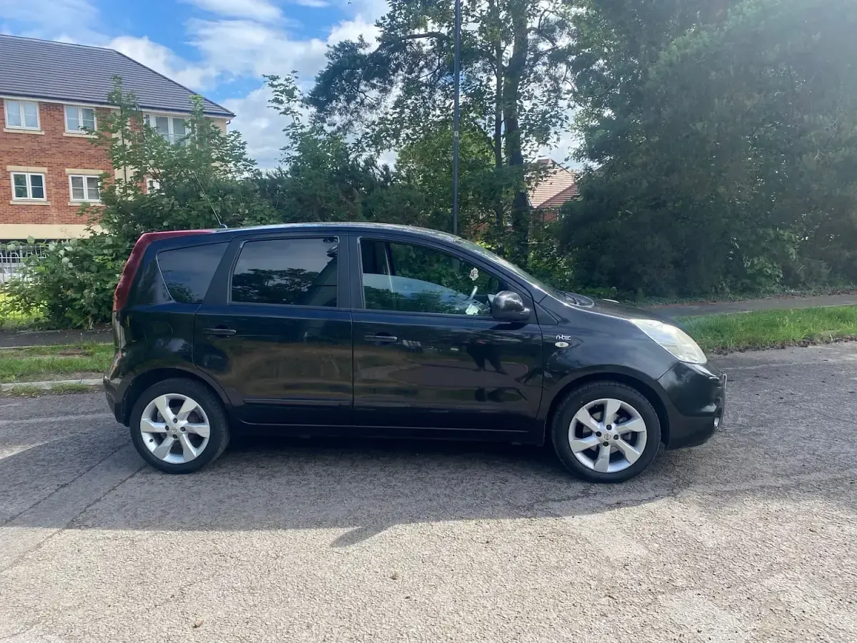Used Nissan Note N-TEC 88 HP (64 kW) 2010 Black Hatchback