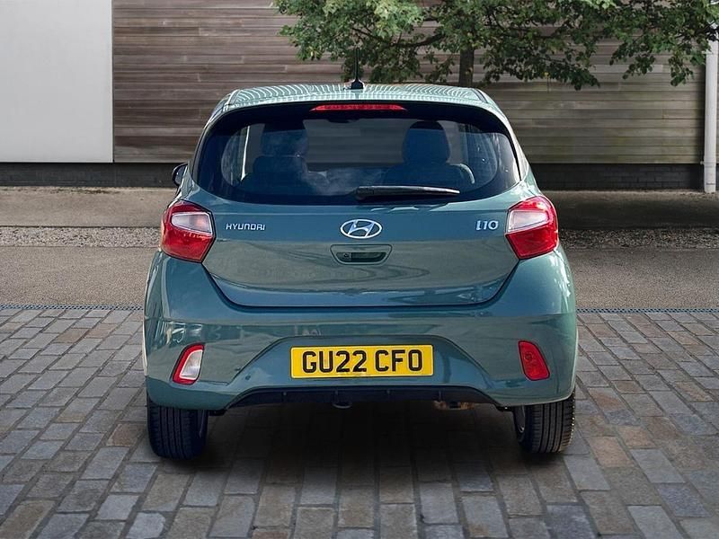 Used Hyundai i10 SE 84 HP (61 kW) 2022 Green Hatchback