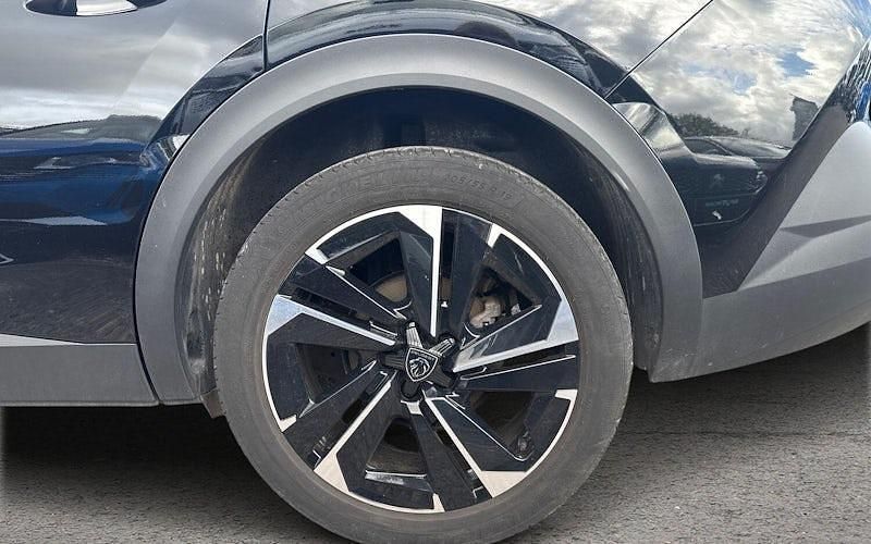 Second-hand Peugeot 408 Allure Premium 131 CP (96 kW) 2023 Negru SUV