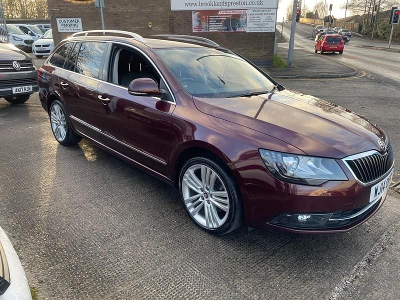 Maroon Used 2014 Skoda Superb Elegance Estate | £6,495 (Good price) - Image 1/4