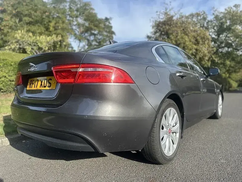 Used Jaguar XE SE 180 HP (132 kW) 2017 Grey Sedan