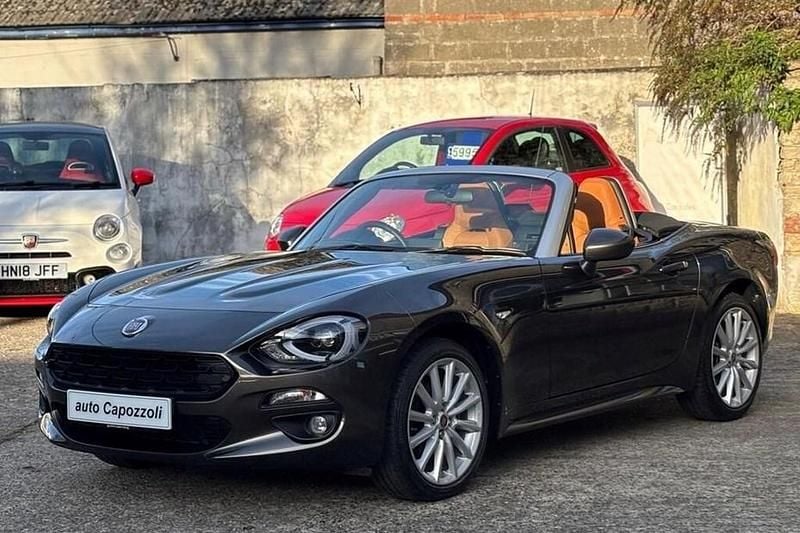 Bronze Used 2017 Fiat 124 Spider Lusso Plus Cabriolet | £14,995 (Fair price) - Image 1/1