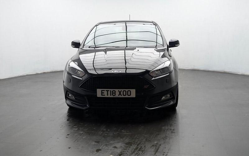 Used Ford Focus ST 185 HP (136 kW) 2017 Black Hatchback