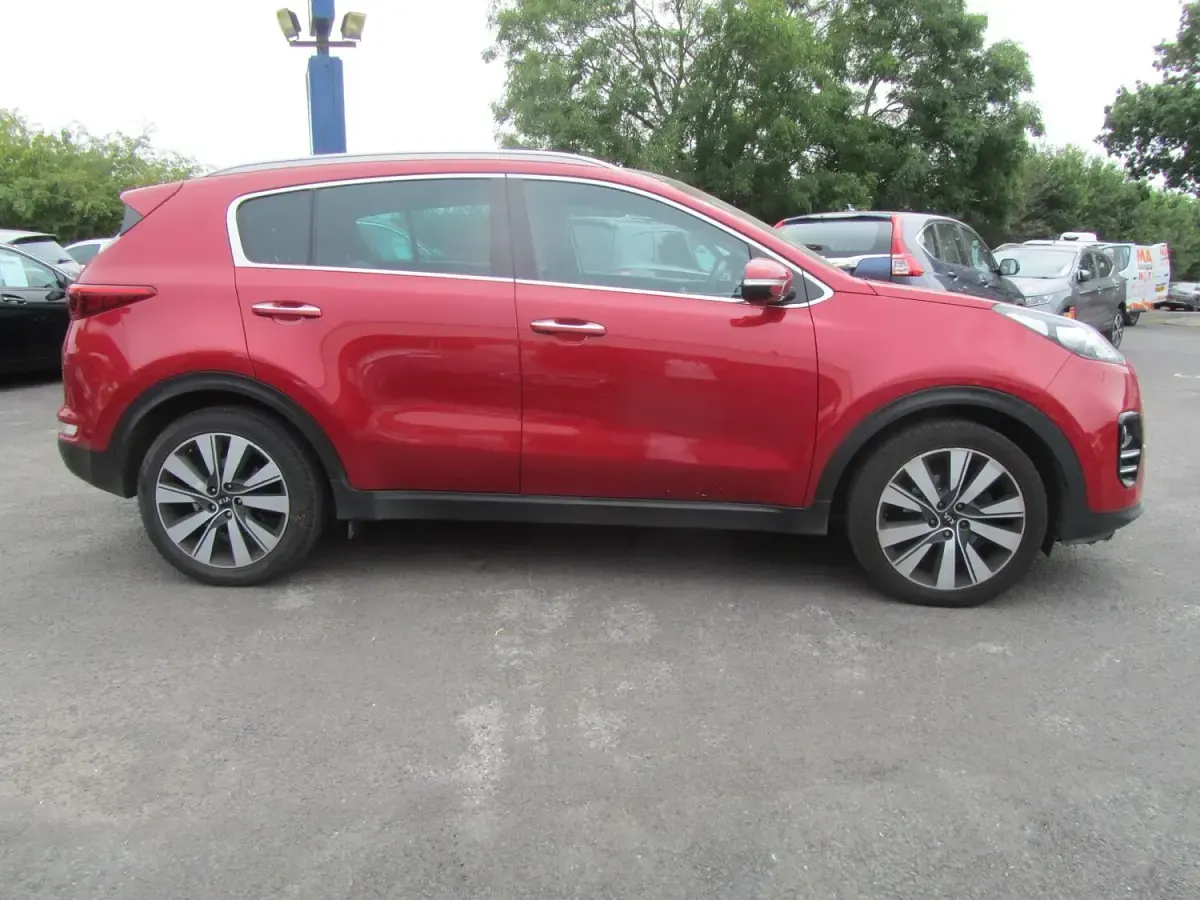 Used Kia Sportage 115 HP (84 kW) 2017 Red SUV