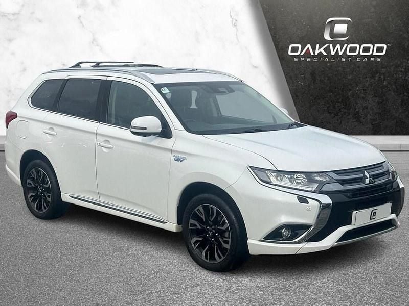 White Used 2018 Mitsubishi Outlander SUV | £11,995 (Fair price) - Image 1/4