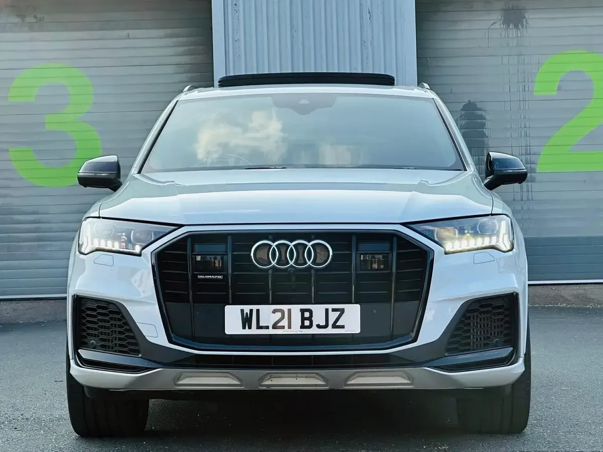 Used Audi Q7 Comfort 340 HP (250 kW) 2021 White SUV