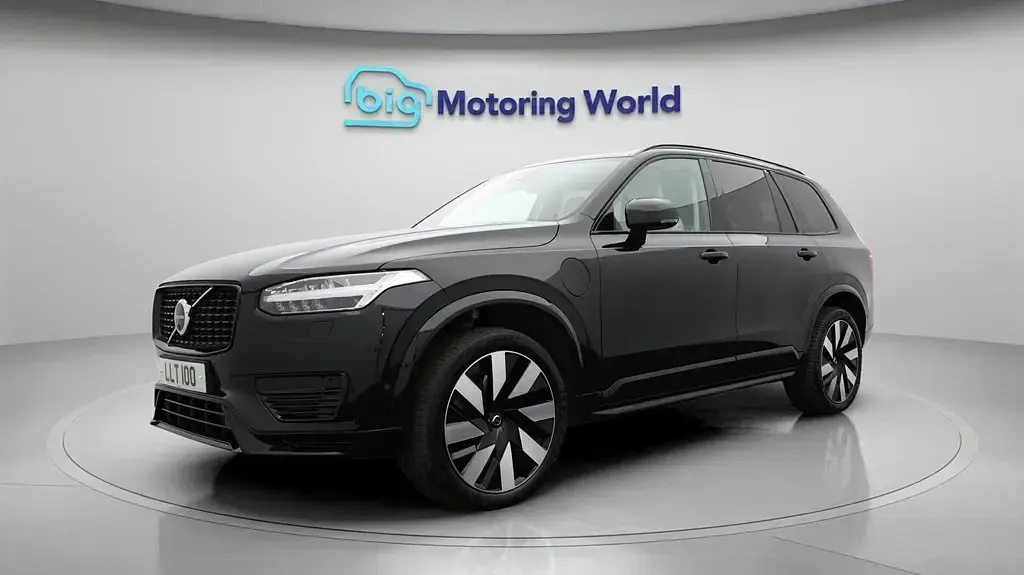 Begagnad Volvo XC90 Plus 455 HK (334 kW) 2024 Svart SUV