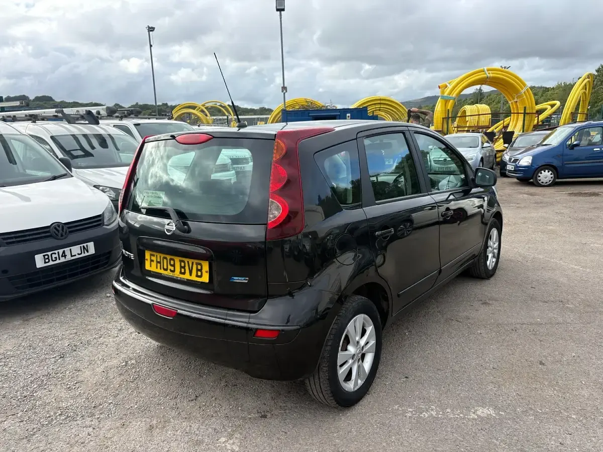 Used Nissan Note Acenta 88 HP (64 kW) 2009 Black Hatchback