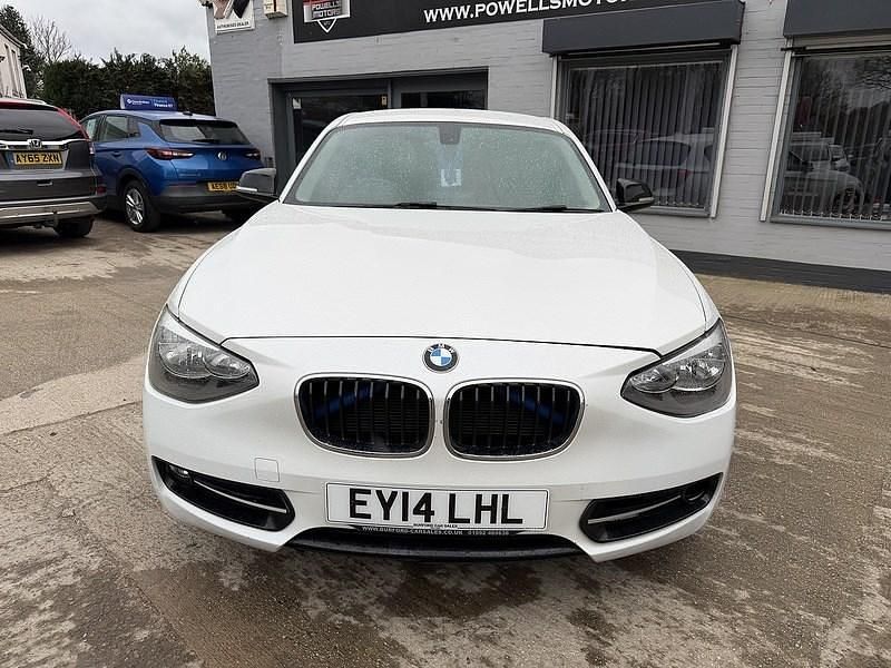Used BMW 118 Sport Line 2014 White Hatchback