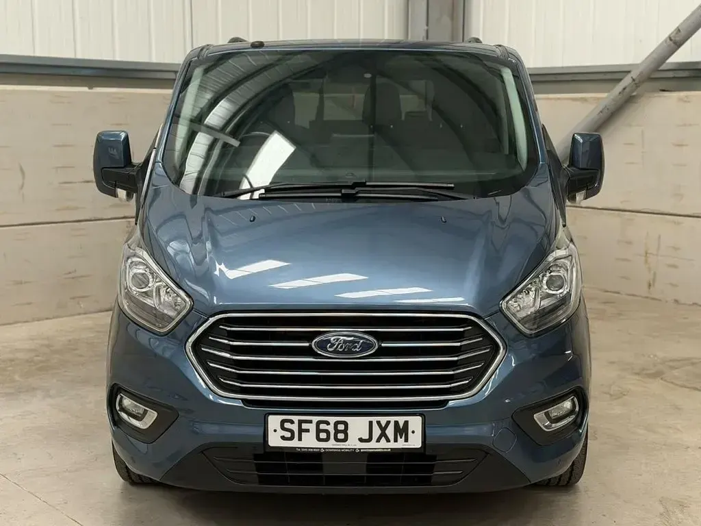 Used Ford Tourneo Custom Titanium 130 HP (95 kW) 2018 Blue Van