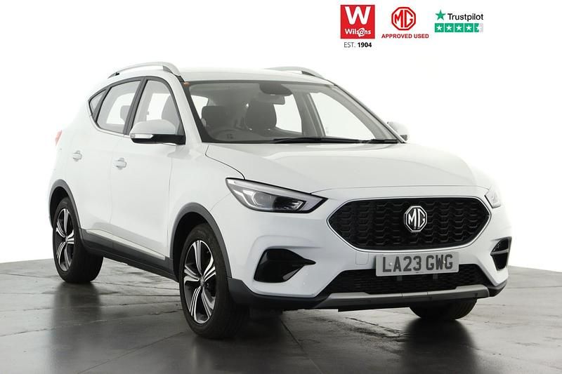White Used 2023 MG ZS Excite Sedan | £14,299 (Fair price) - Image 1/4