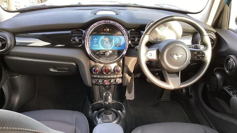 Used Mini Cooper Classic 134 HP (98 kW) 2023 Blue Hatchback