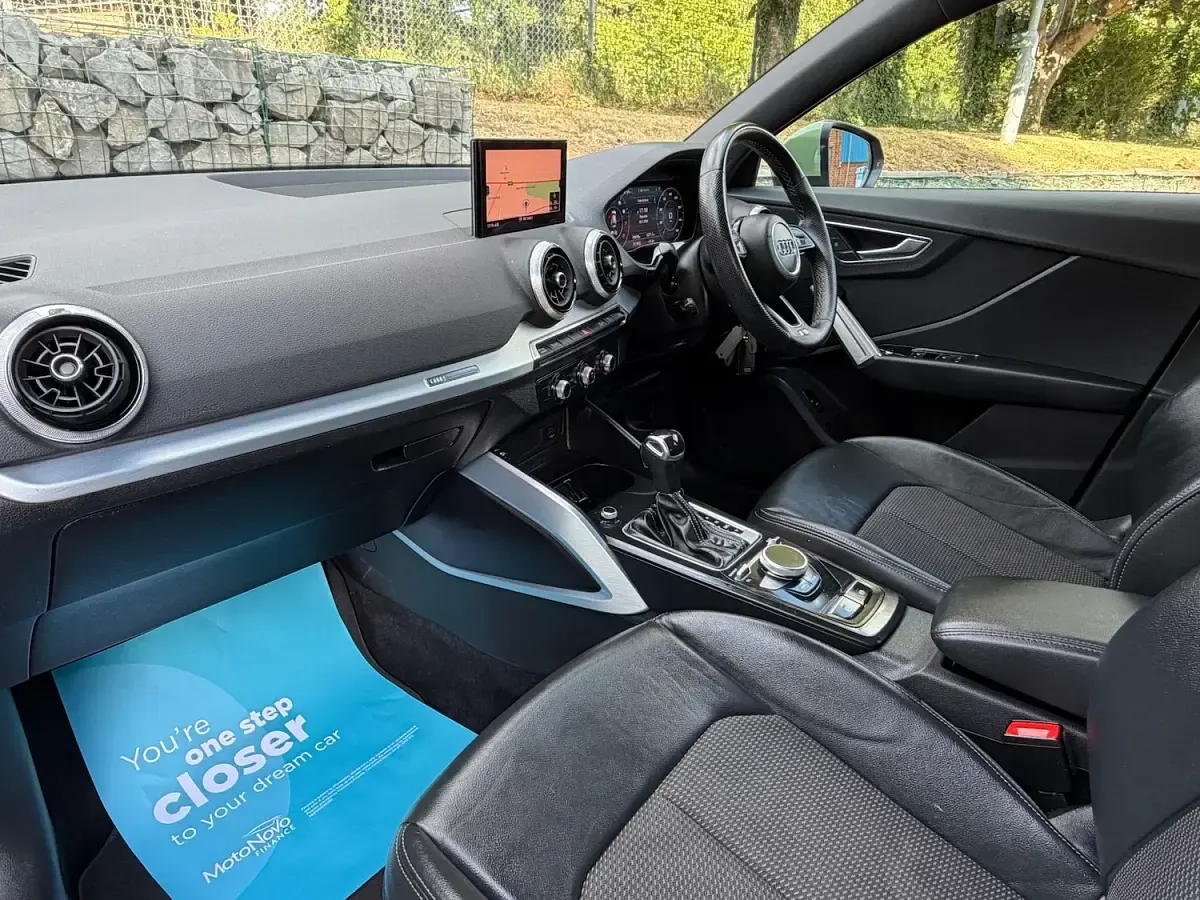Used Audi Q2 S-Line 150 HP (110 kW) 2021 Apple green metallic SUV