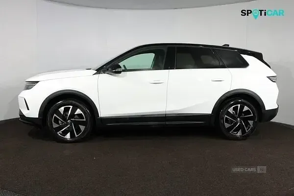 Used Vauxhall Grandland X Ultimate 2025 White SUV