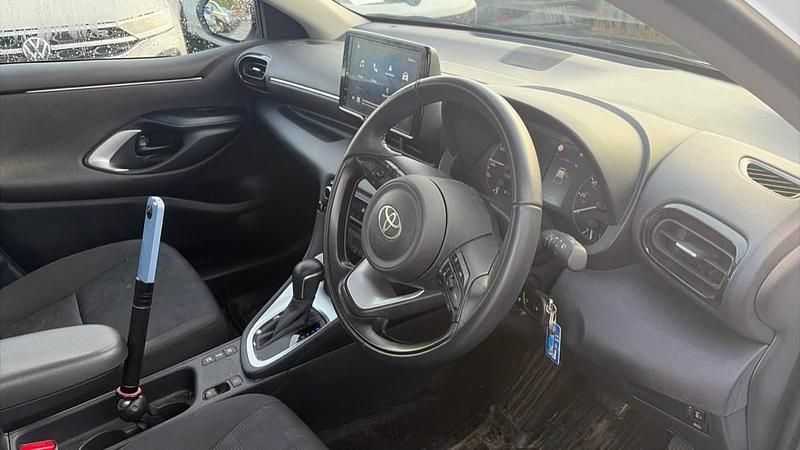 Used Toyota Yaris Hybrid 116 HP (85 kW) 2024 White