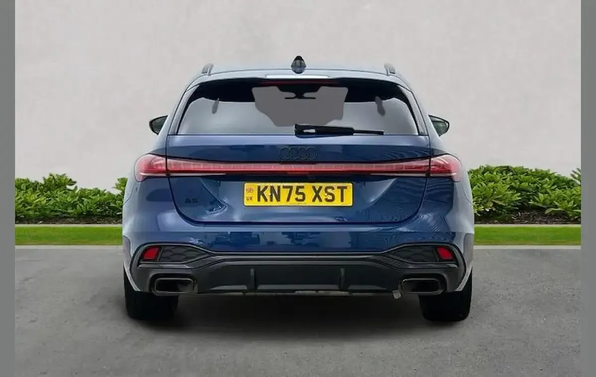 Used Audi A5 Comfort 200 HP (147 kW) 2025 Blue Estate