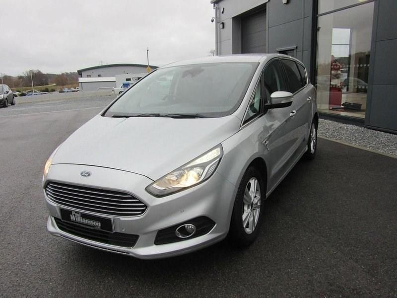 Used Ford S-MAX Titanium 150 HP (110 kW) 2016 Silver MPV
