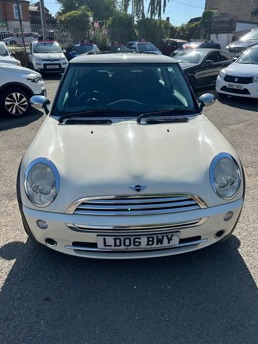 Used Mini ONE Hatch 2006 White Hatchback
