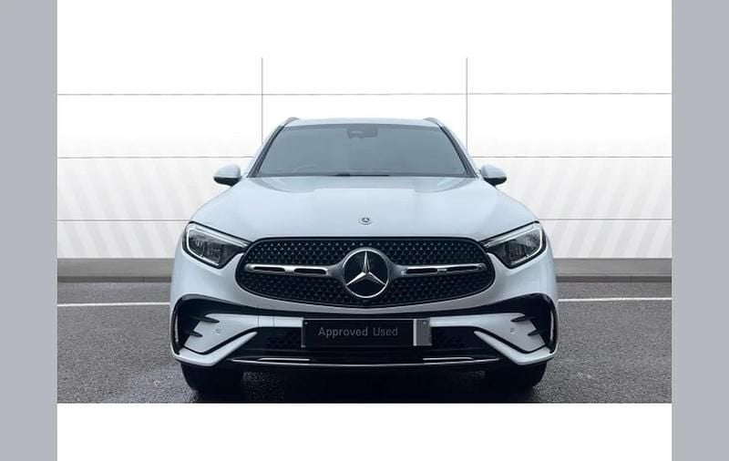 Used Mercedes GLC300e AMG line 308 HP (226 kW) 2025 White SUV