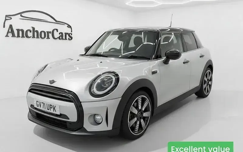 Used Mini Cooper Exclusive 136 HP (100 kW) 2022 Hatchback