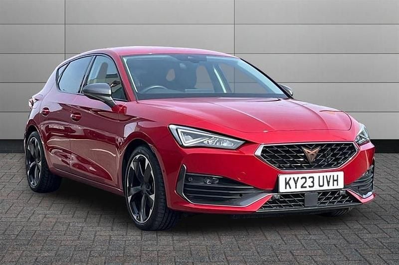 Used Cupra Leon 150 HP (110 kW) 2023 Desire red Hatchback