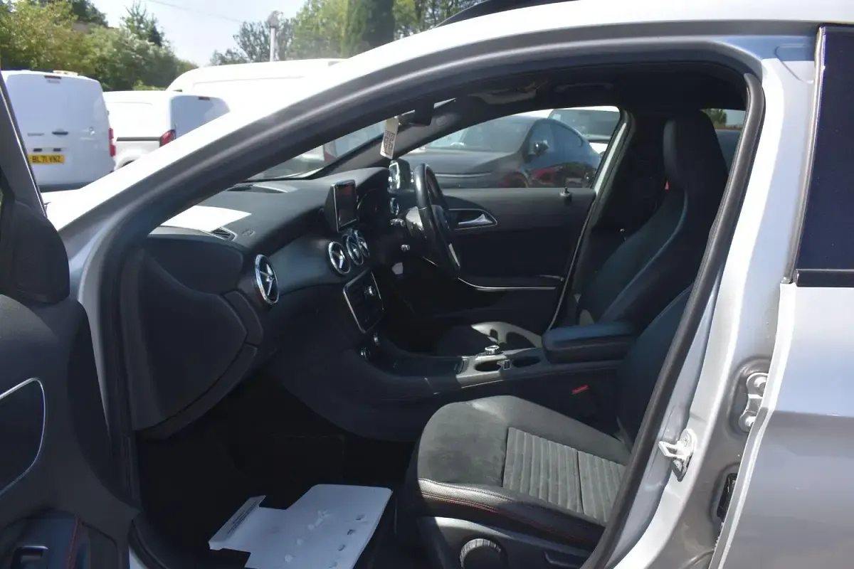 Used Mercedes GLA220 AMG line 170 HP (125 kW) 2015 Silver SUV
