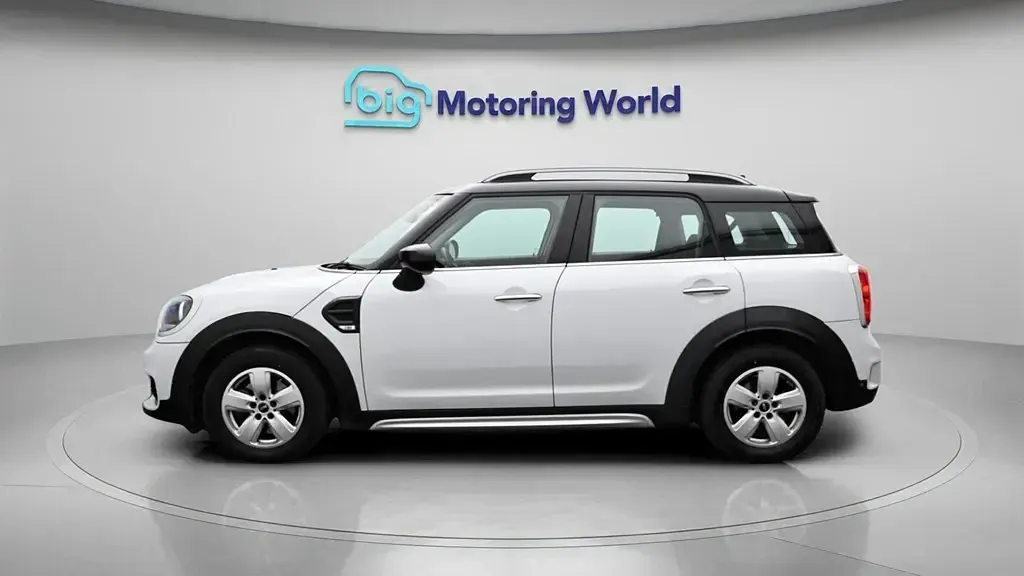Usado Mini Cooper Countryman Classic 136 HP (100 kW) 2020 Branco SUV