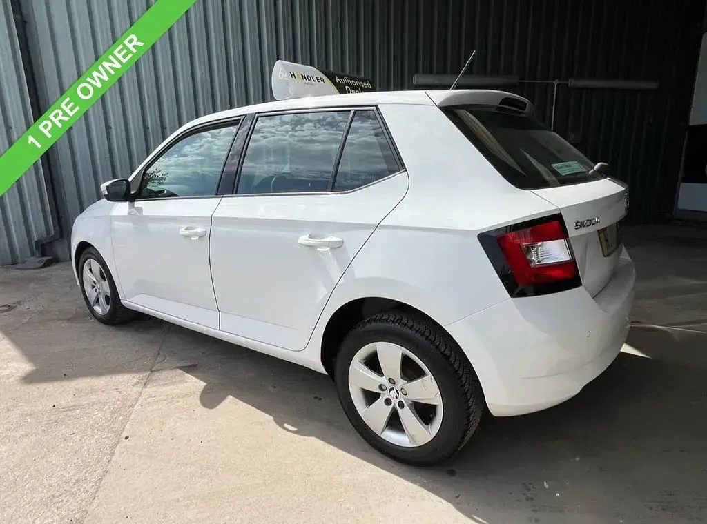 Used Skoda Fabia SE 75 HP (55 kW) 2016 White Hatchback
