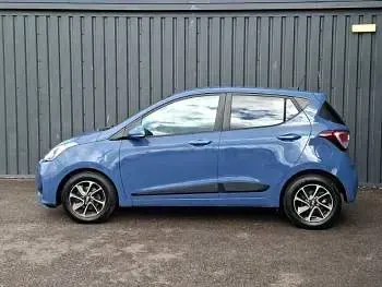 Used Hyundai i10 Premium 87 HP (63 kW) 2017 Blue Hatchback