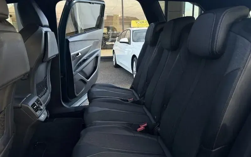 Used Peugeot 5008 Premium 131 HP (96 kW) 2019 Green SUV