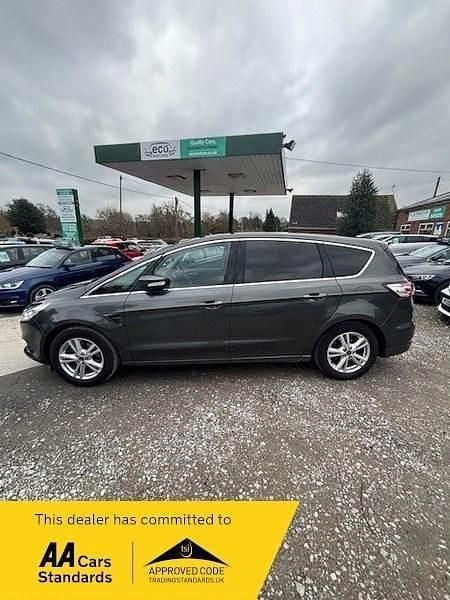 Used Ford S-MAX Titanium 180 HP (132 kW) 2015 Grey MPV