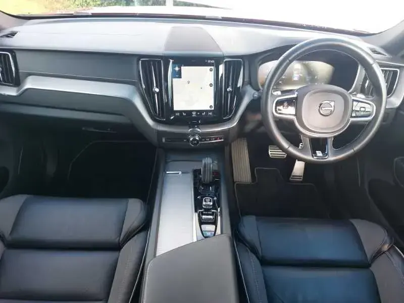 Used Volvo XC60 R-Design Pro 235 HP (172 kW) 2019 Red SUV