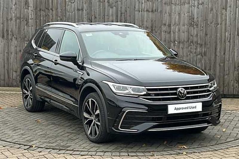 Used 2022 VW Tiguan Allspace SUV | £31,299 (Expensive) - Image 1/4