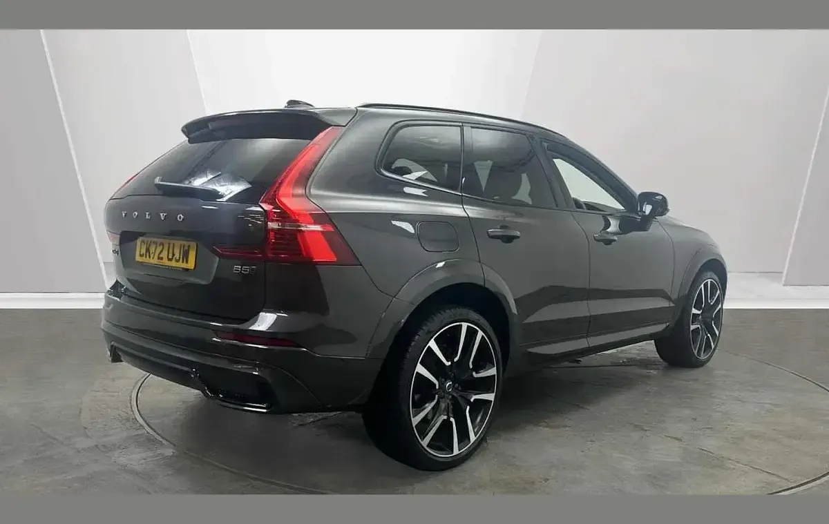 Used Volvo XC60 Ultimate 247 HP (181 kW) 2022 Grey SUV