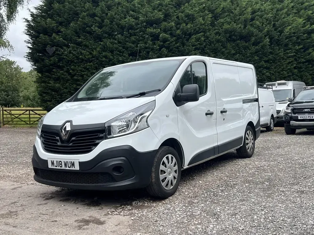 Used Renault Trafic Business 2018 White MPV