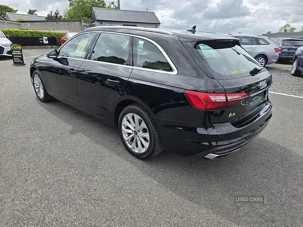 Used Audi A4 Comfort 163 HP (119 kW) 2021 Black Estate