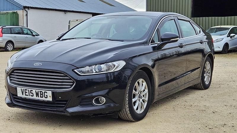 Used Ford Mondeo Zetec 2015 Black Hatchback