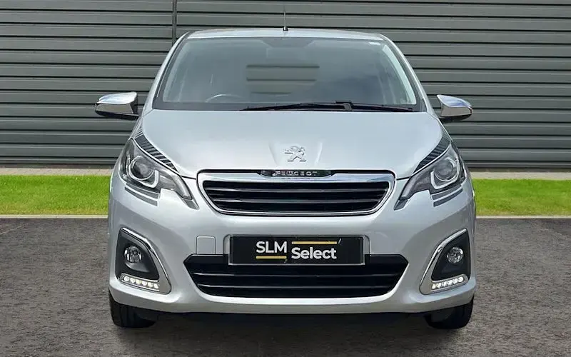 Used Peugeot 108 Collection 72 HP (52 kW) 2021 Silver Hatchback