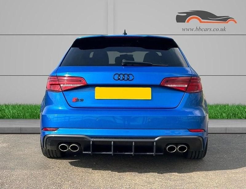 Begagnad Audi S3 Sportback Black Edition 2019 Blå Halvkombi