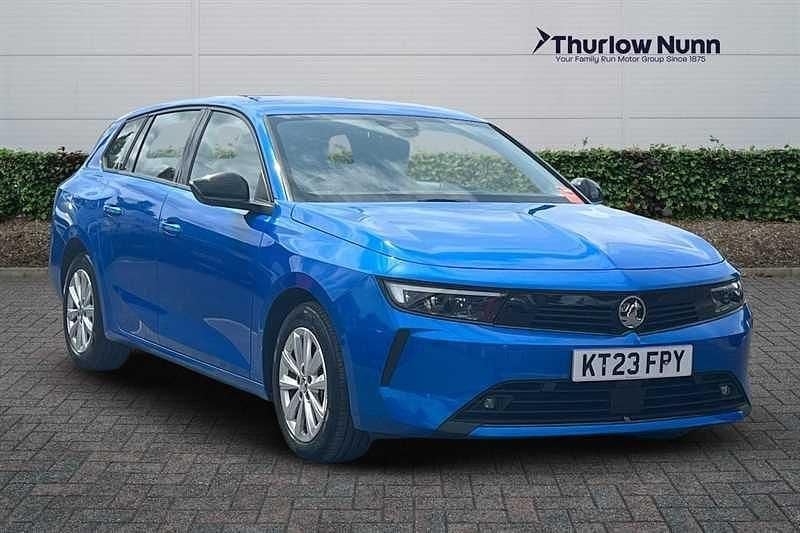 Cobalt blue Used 2023 Vauxhall Astra Design Edition Estate | £16,700 (Fair price) - Image 1/4