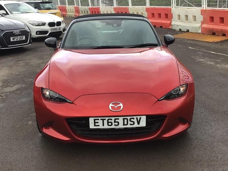 Used Mazda MX5 Inclusive 131 HP (96 kW) 2016 Red Cabriolet