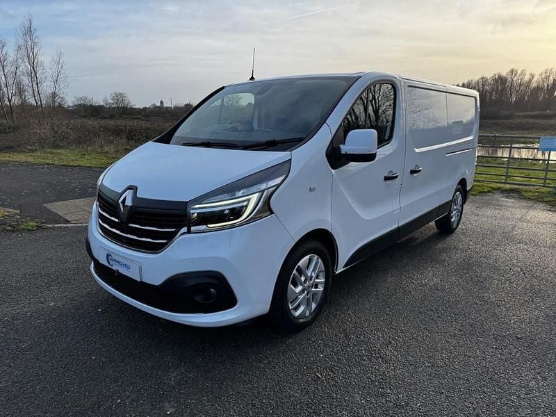 Used Renault Trafic 145 HP (106 kW) 2021 White MPV