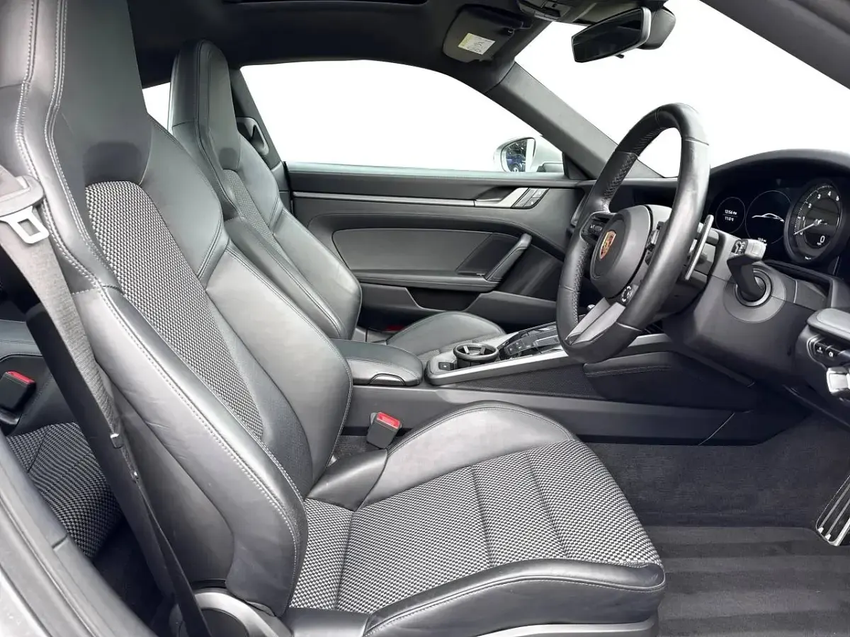 Usado Porsche 911 2019 Prateado Coupé