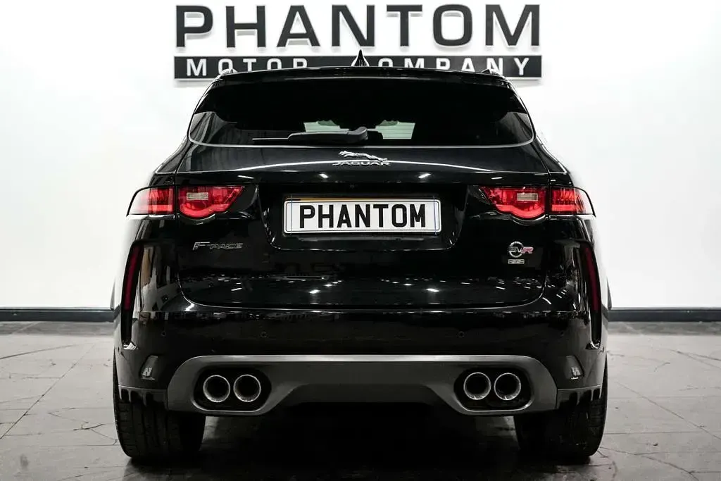 Used Jaguar F-Pace SVR 550 HP (404 kW) 2019 Black SUV