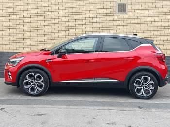 Used Renault Captur Techno 160 HP (117 kW) 2023 Red SUV